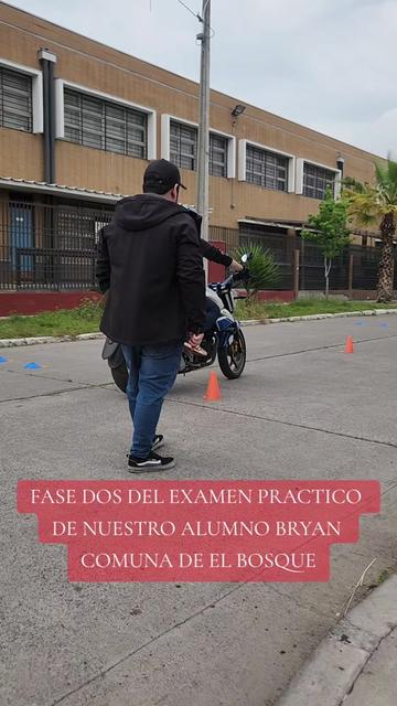 @CLASESDEMOTO.GIXXERMANIA