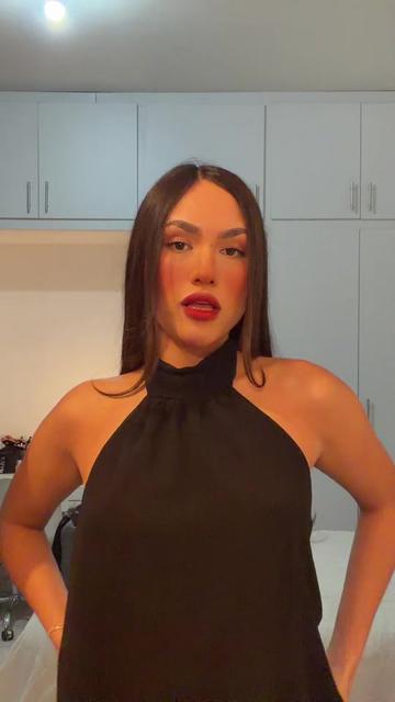 @nicolehertor