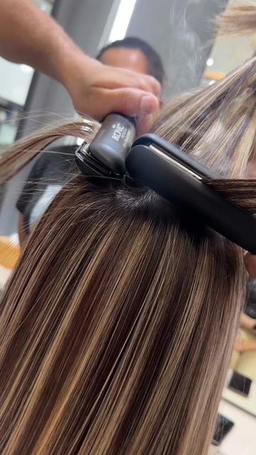 @Munney salon