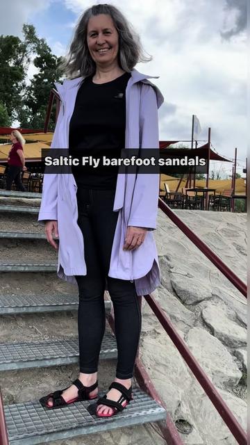 @Barefootbudapest
