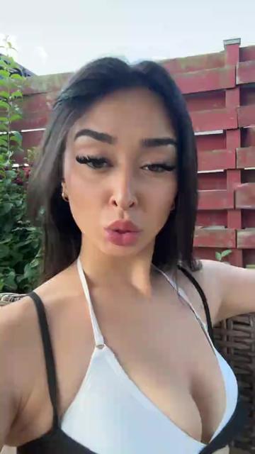@AriannaL