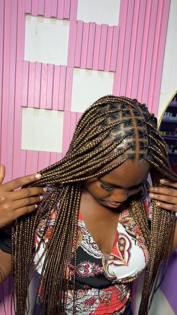 @Salon in Dansoman