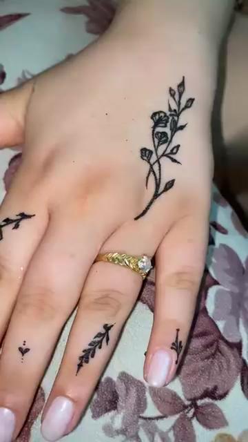 @Fyana Henna Art🇹🇳