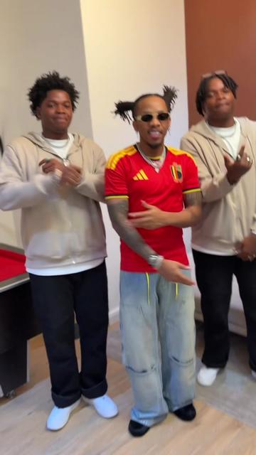 @Wedopetwinz