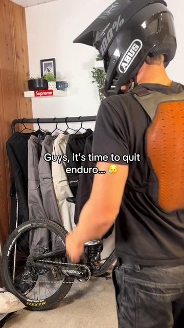 @Threads Snowpants