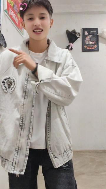 @๐ก๐
ฐ๏ธ๐จ๐๐๐ง๐ฌ ๐๐ฅ