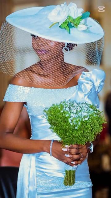 @Dame Bio | Foumilayo Gloria