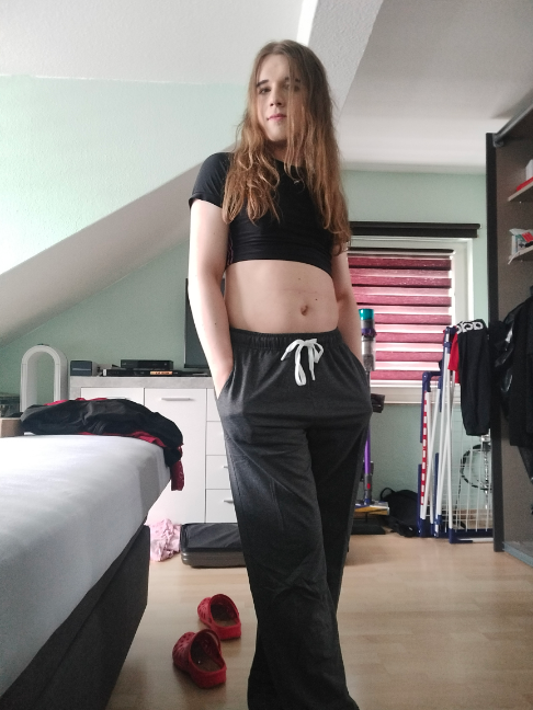 @Laurababyemily