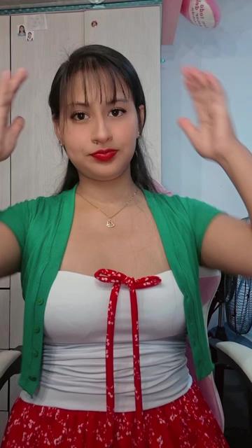 @🦋A'naly Chuquihuanga🥰🍒😘