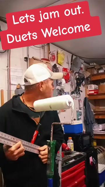 @Mike🎶🦈