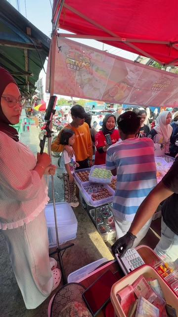 @Myrna Food Pusat