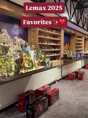 @Mike&rsquo;s Christmas Village ✨