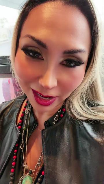 @YennAkasha