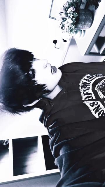 @⁺{¬ºཀ°}¬☣︎ Jay