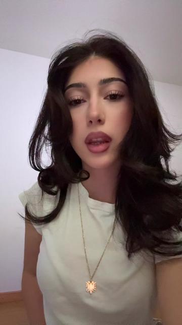 @Izabela🇦🇱