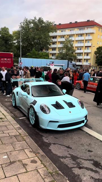 @carshots.enzo