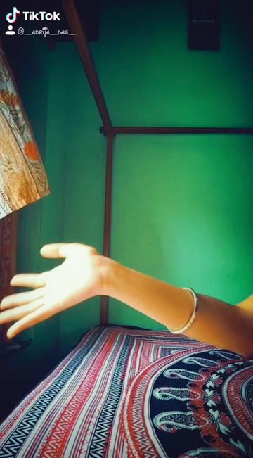 @👑 _adrija_das_ 👑