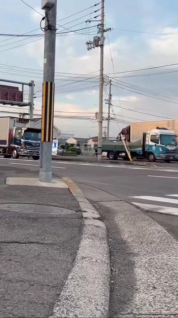 @ゆ