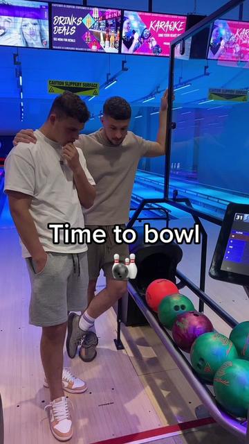 @MollisonBrothers