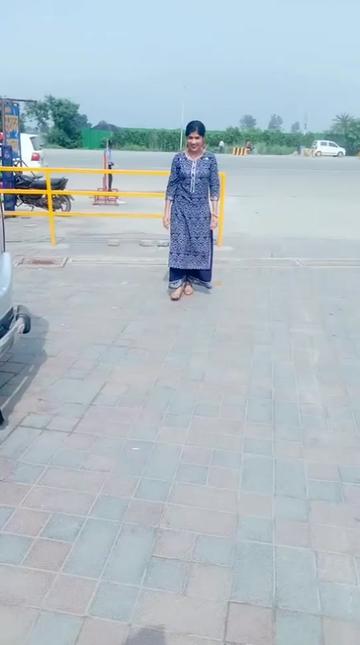 @royal.. jaatni