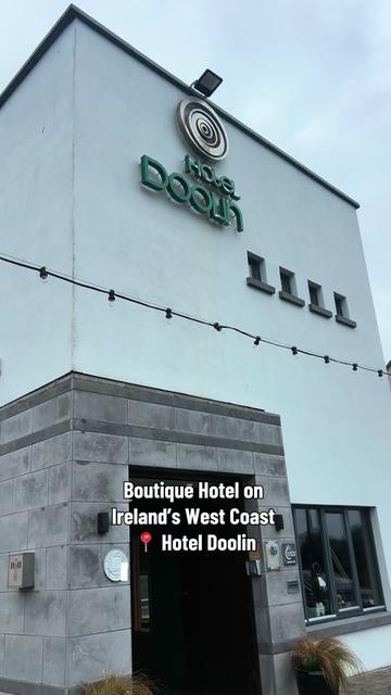 @Ladybird | Irish Weddings