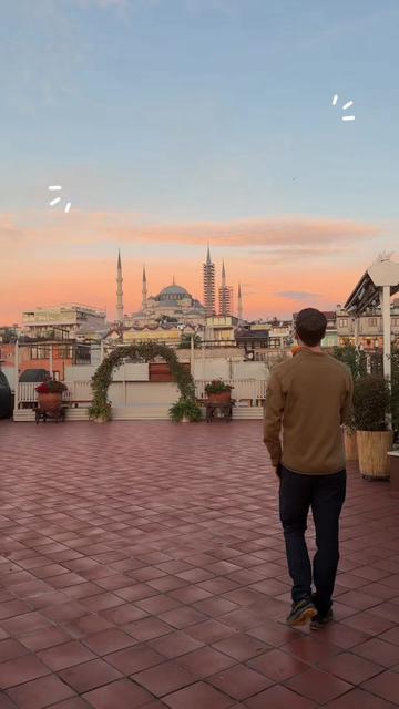 @Natasha Travels 🌍