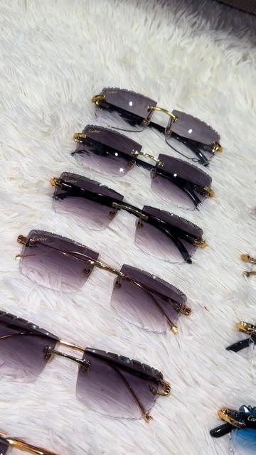 @LuxuryReps