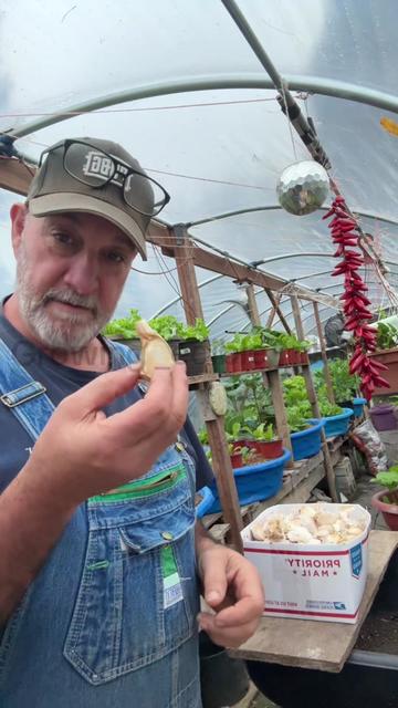 @GROWING_EDIBLE_PLANTS