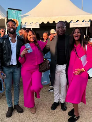 @Matuba Mahlatjie 🏳️&zwj;🌈🇿🇦