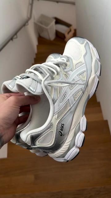 @Sneakbast