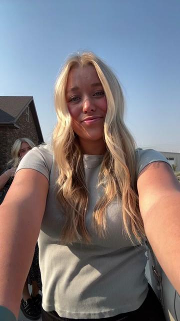 @Whitnee_vest
