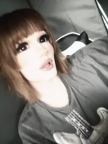 @・𝓒𝓺𝓫𝓮𝓻𝓯𝓪𝓬𝓮・