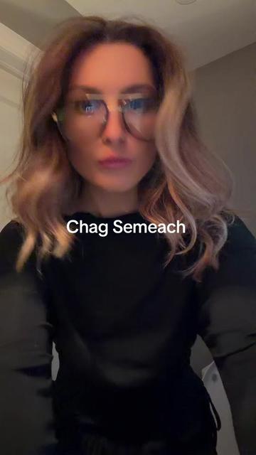 @sixgirlswithnojob