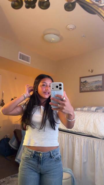 @Bella ๐