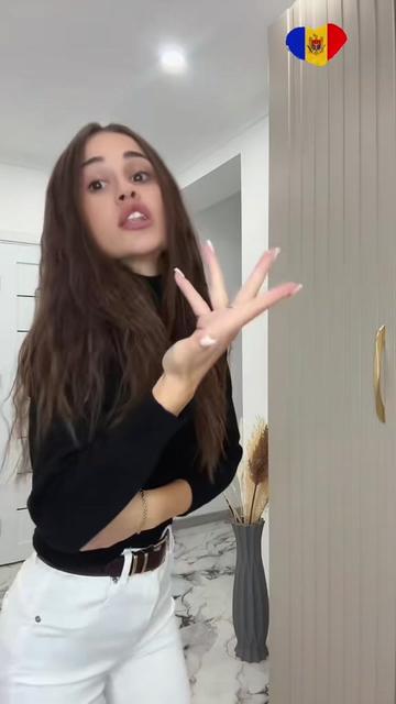@Ella