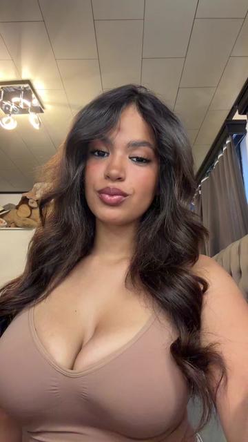 @Anyelina ❤️❤️🇧🇪🇨🇺