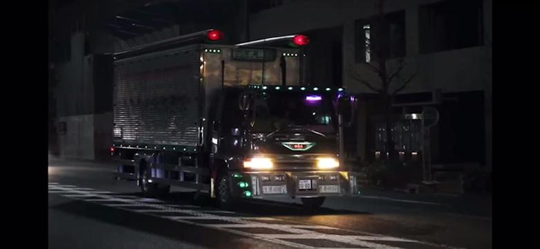 @ゆ