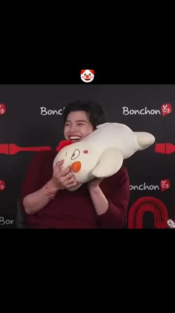 @Đau lưng mõi gối Tay Tawan