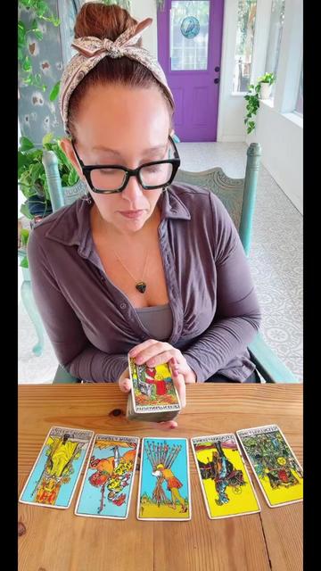 @Soulfuljilly&bull;Life Coach/Tarot
