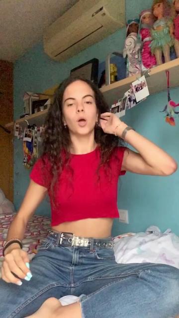 @Luc&iacute;a Oltra 💜