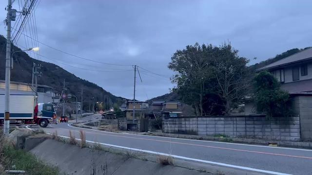 @ゆ