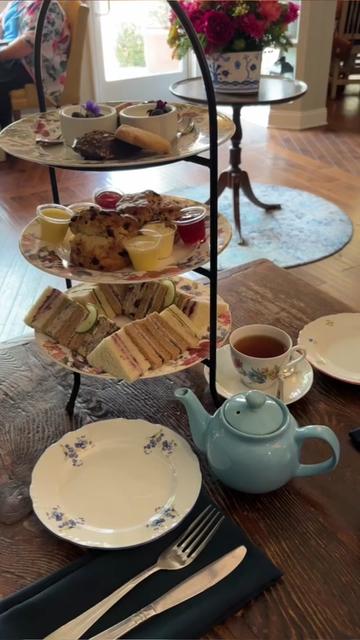 @The Queen of Afternoon Tea 🫖