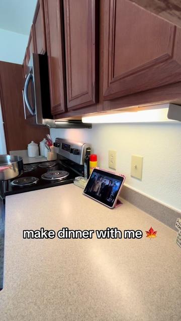 @mo