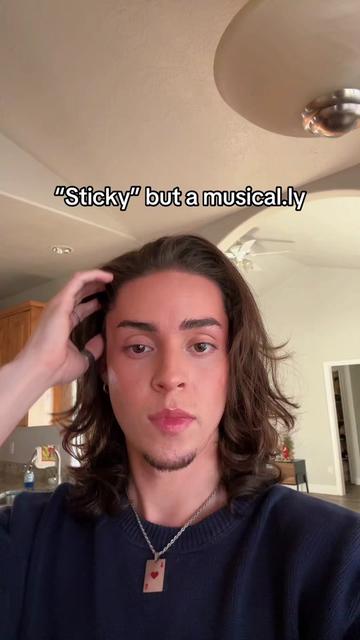 @alejandro