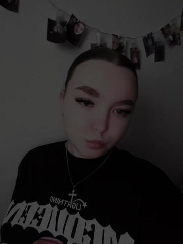 @viks_lips