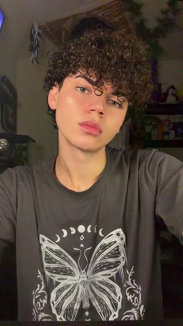 @Cherrycolaboy 🍒🖤