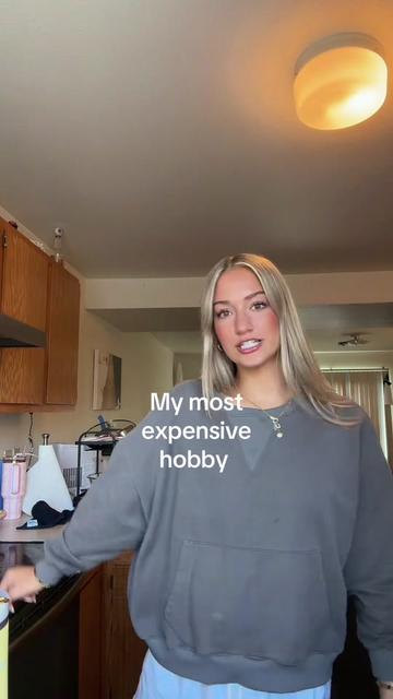 @caitlynnavery