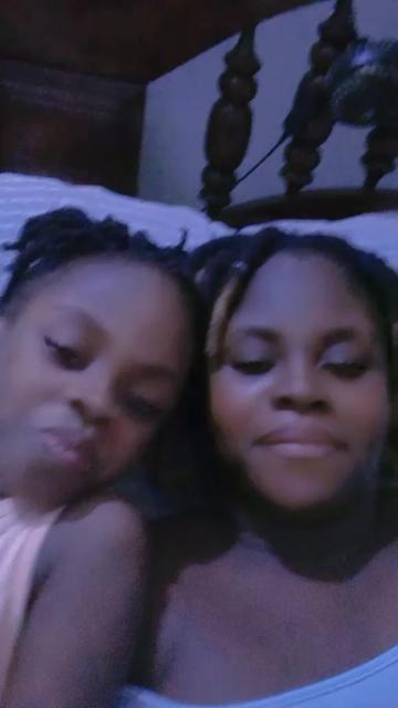 @Christine Louis