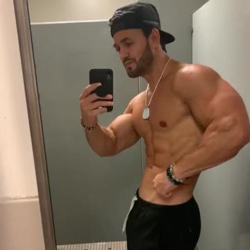 @GluteGod