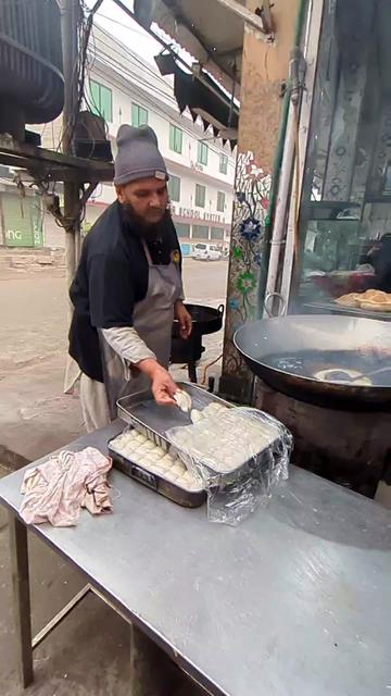 @Street Food Qasim